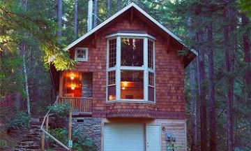 Deming, Washington, Vacation Rental Cabin