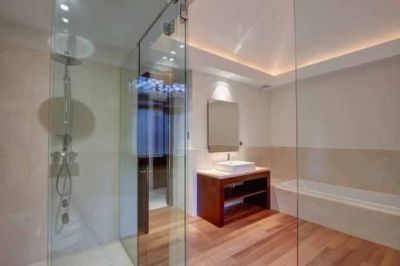 Luxury Villa in Marbella bathroom with shower